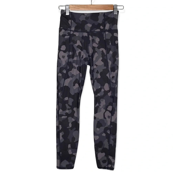 Athleta Supersonic Black Camo Camouflage Lightning 7/8 Tight Leggings Size XS - Picture 2 of 11